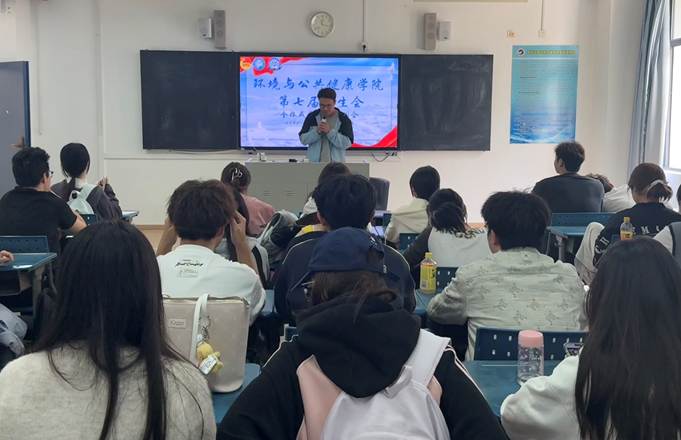 0304503b8bb6c44d63df8e4bc918b88